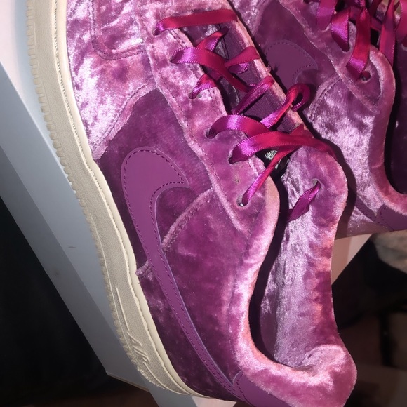 PURPLE AIRFORCES - Picture 2 of 2